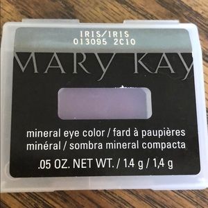 Mary Kay mineral eye color in Iris